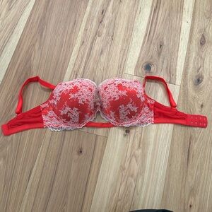 Victoria’s Secret dream angels Demi bra. Red lace & rhinestones. 32DDD NWOT